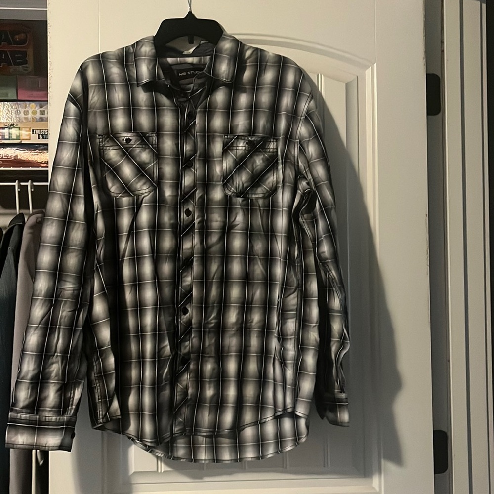 Black and White Flannel Size XL